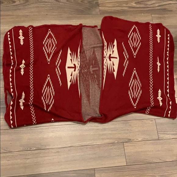 Cozy wrap sweater/poncho - Picture 4 of 4